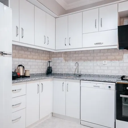 公寓 Central Flat With Balcony 2 Min To Trump Towers *